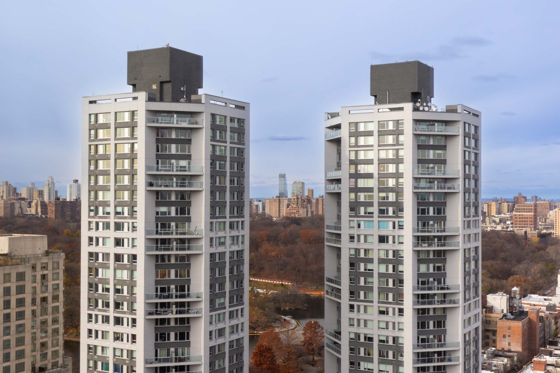 The Heritage high-rise towers reclad with StoTherm ci system as part of the Empire Building Challenge.